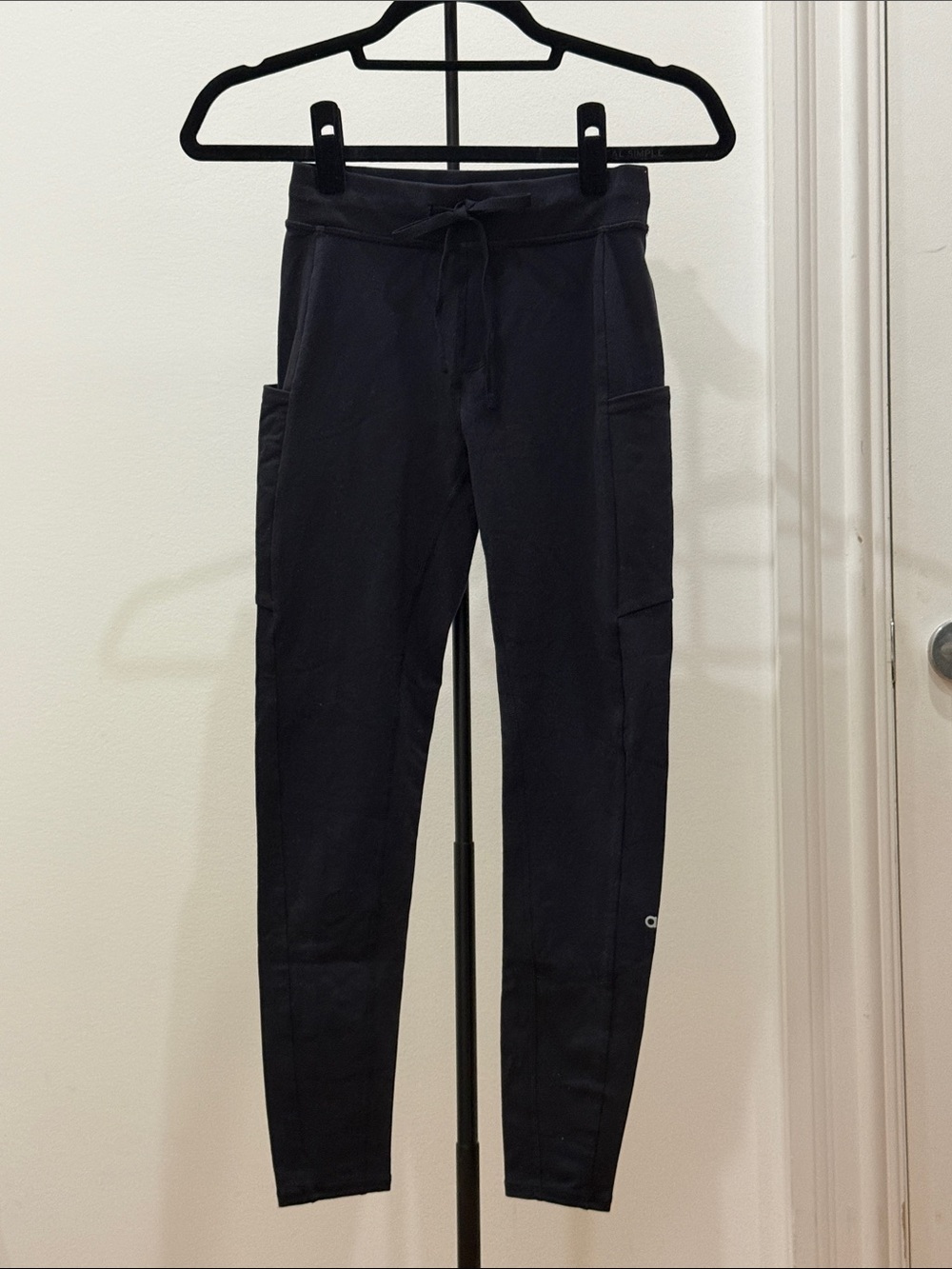 ALO Yoga Black Drawstring Cargo Pocket Legging XXS